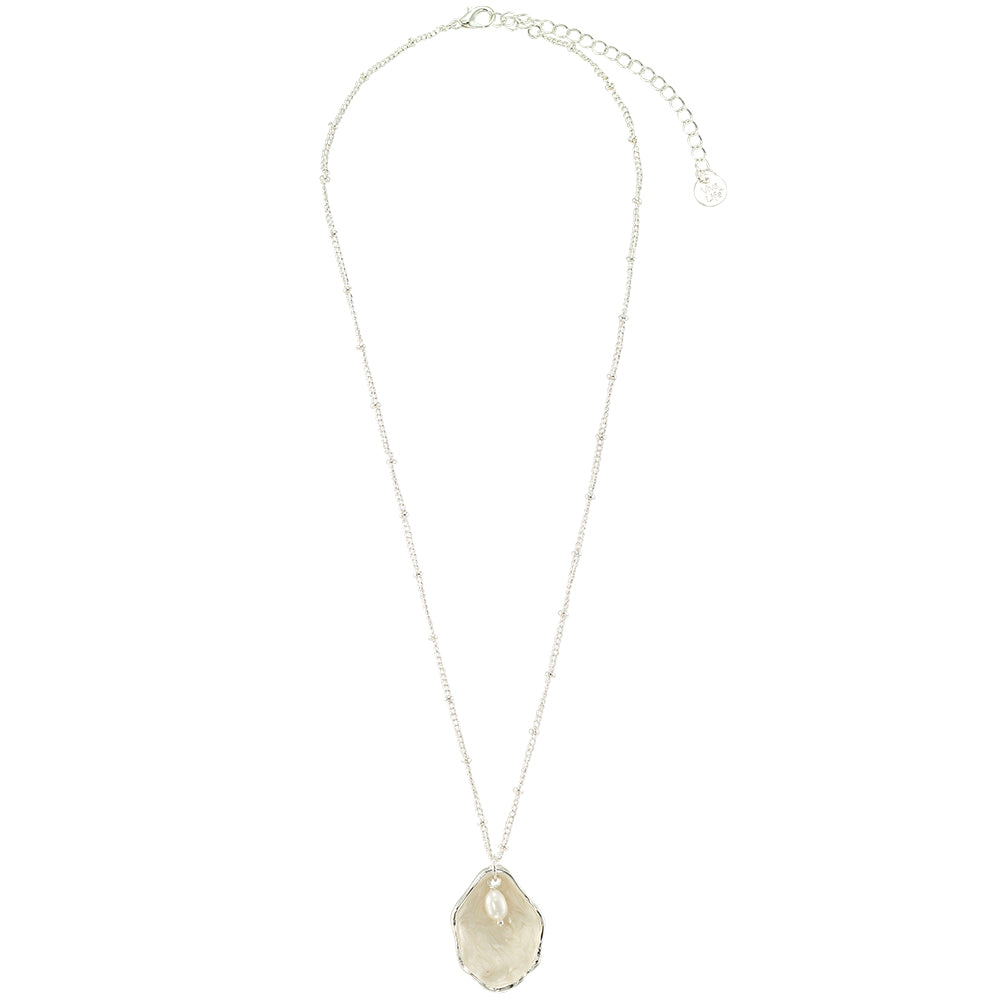 Pearlized Enamel Oyster Pearl 16″ Necklace
