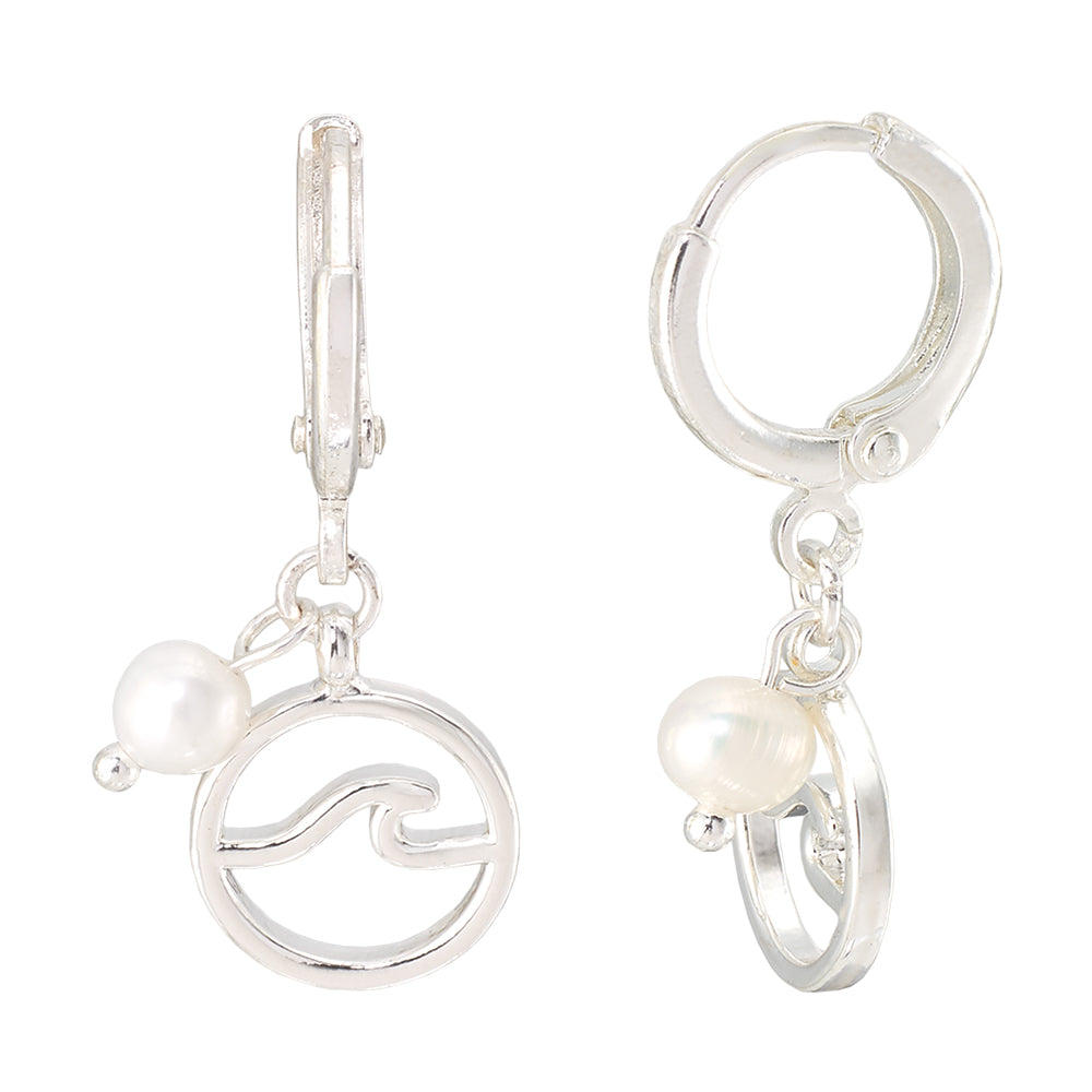Wave pearl Huggie