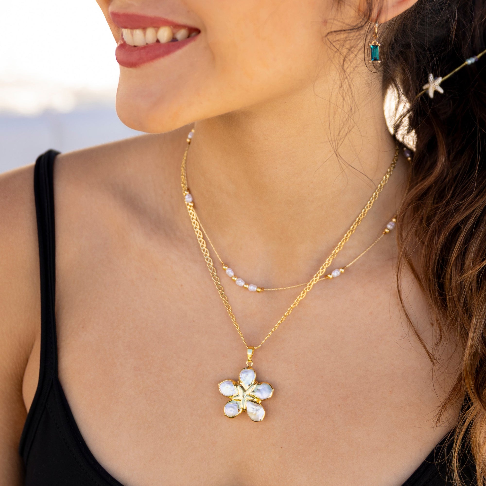 Daisy Freshwater Pearl Pendant 17" Necklace