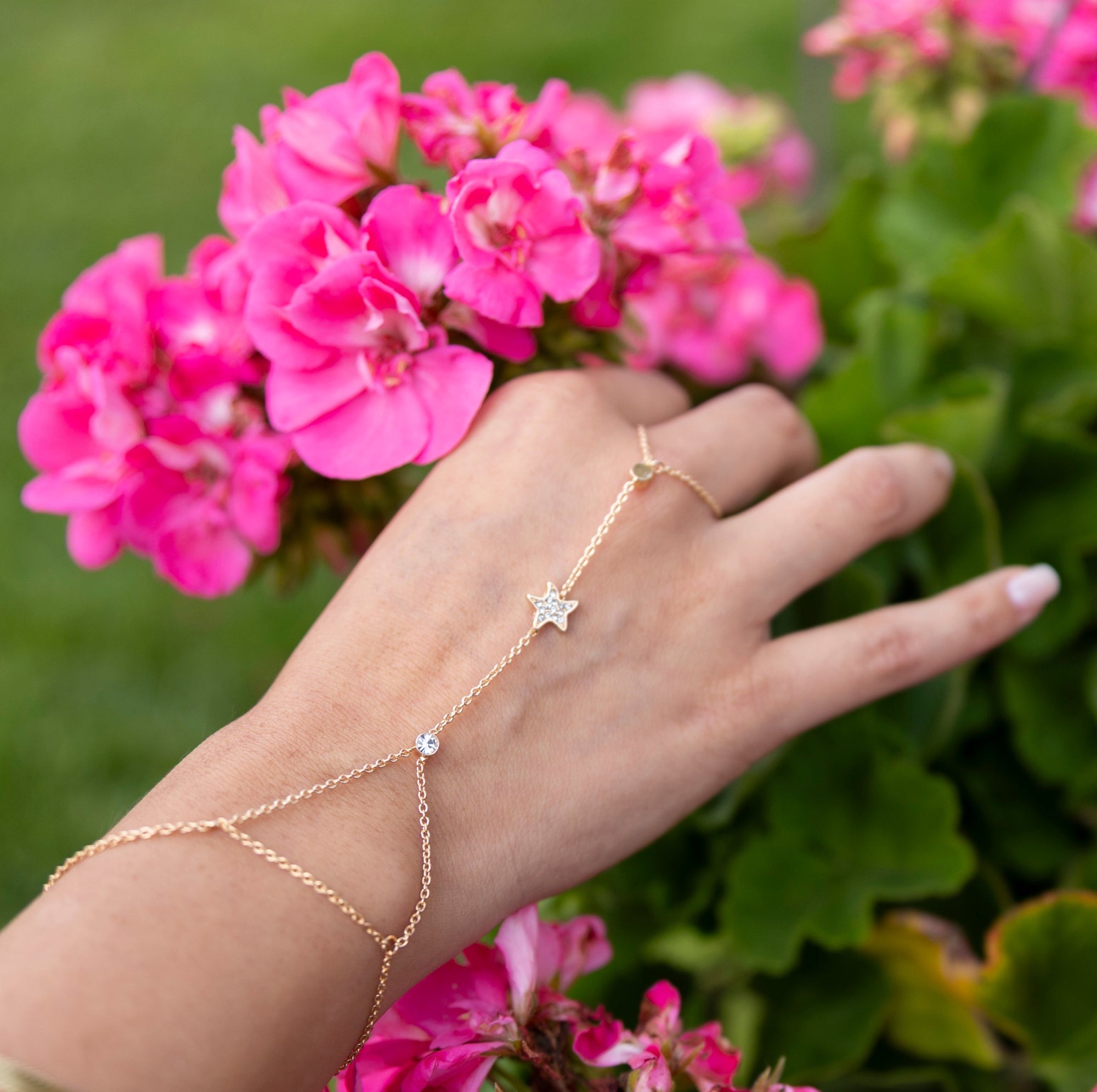 Crystal Starfish 7.5'' Hand Chain