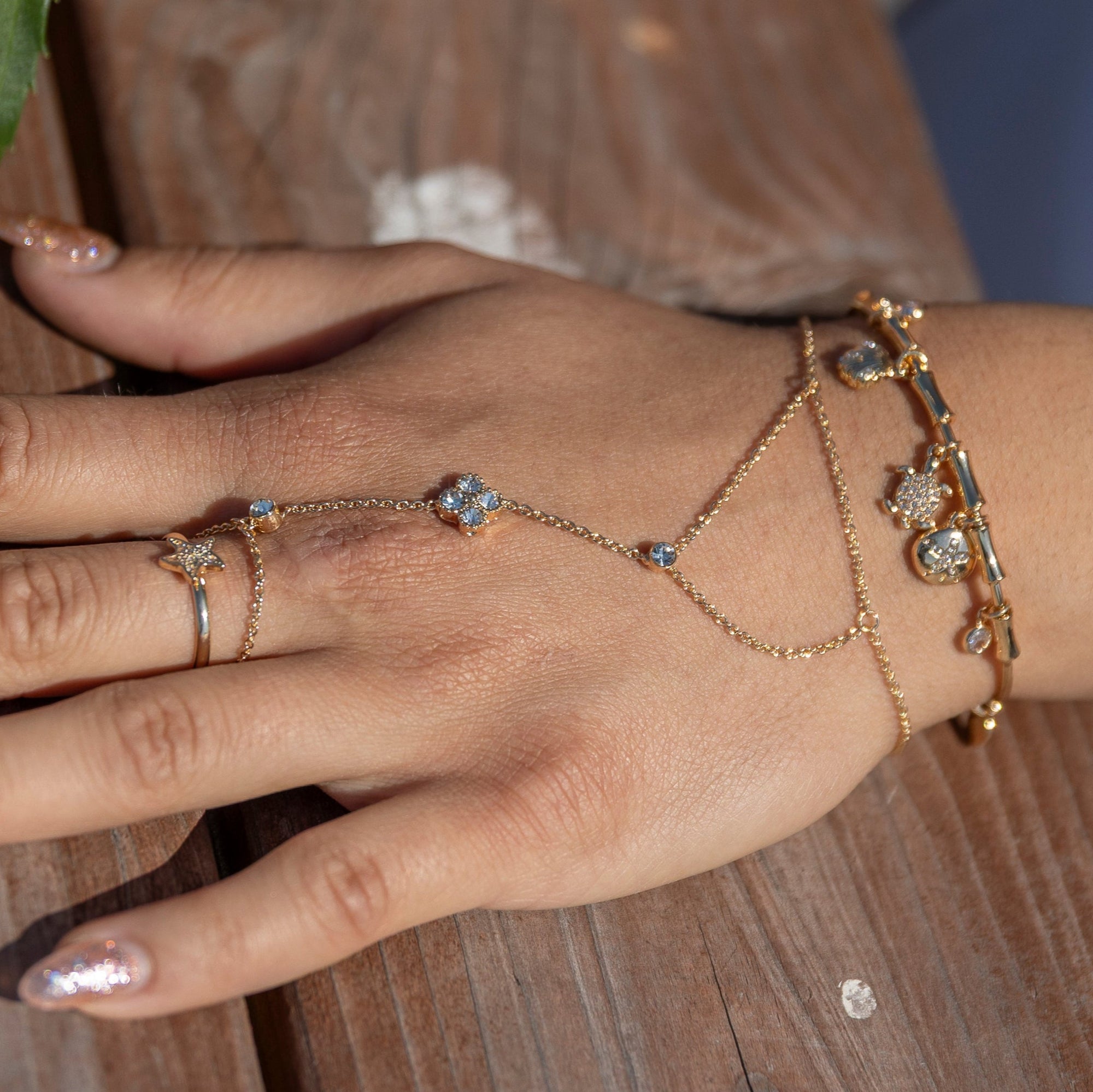 Crystal Clover 7.5'' Hand Chain