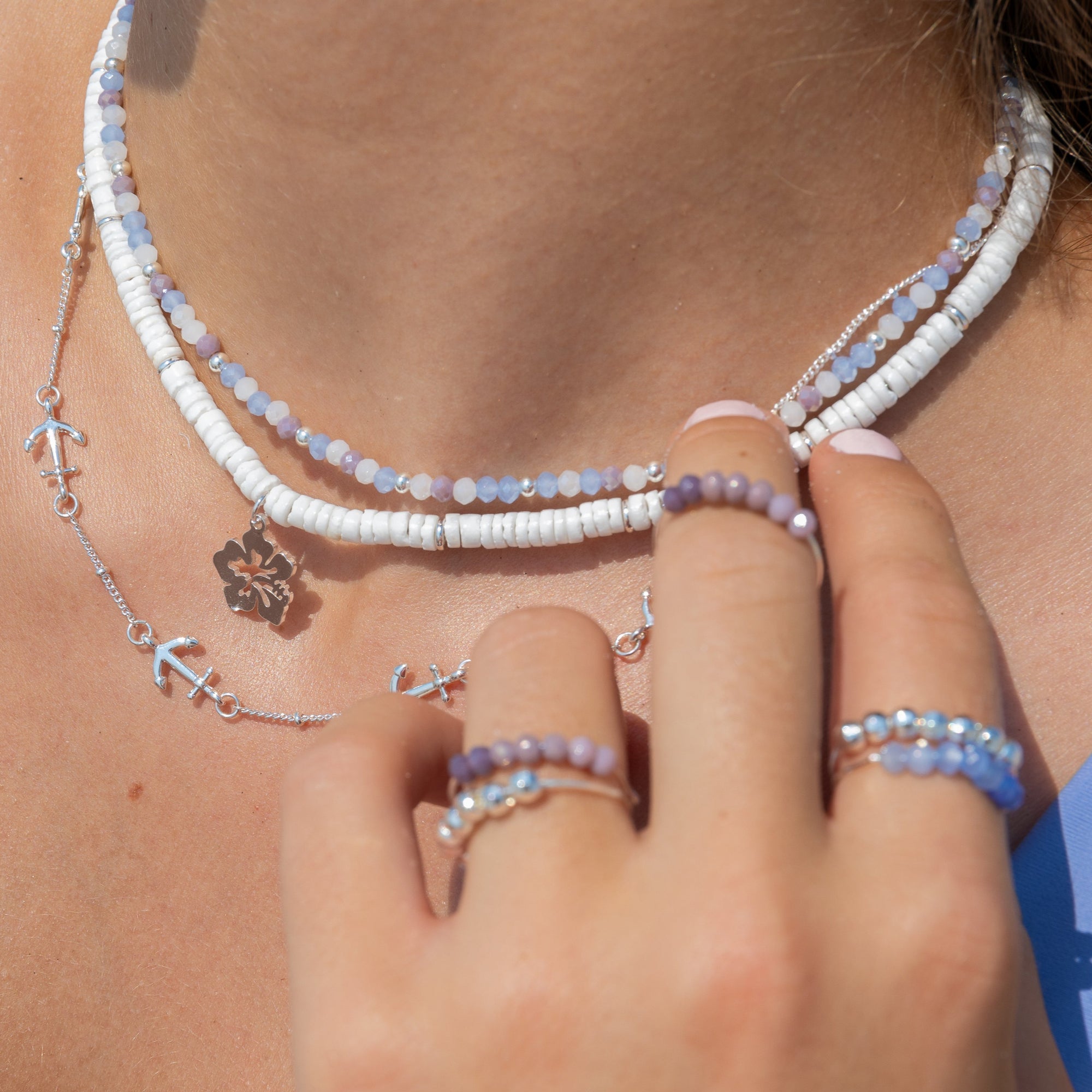 White Clam Shell Hibiscus Flower 15" Necklace