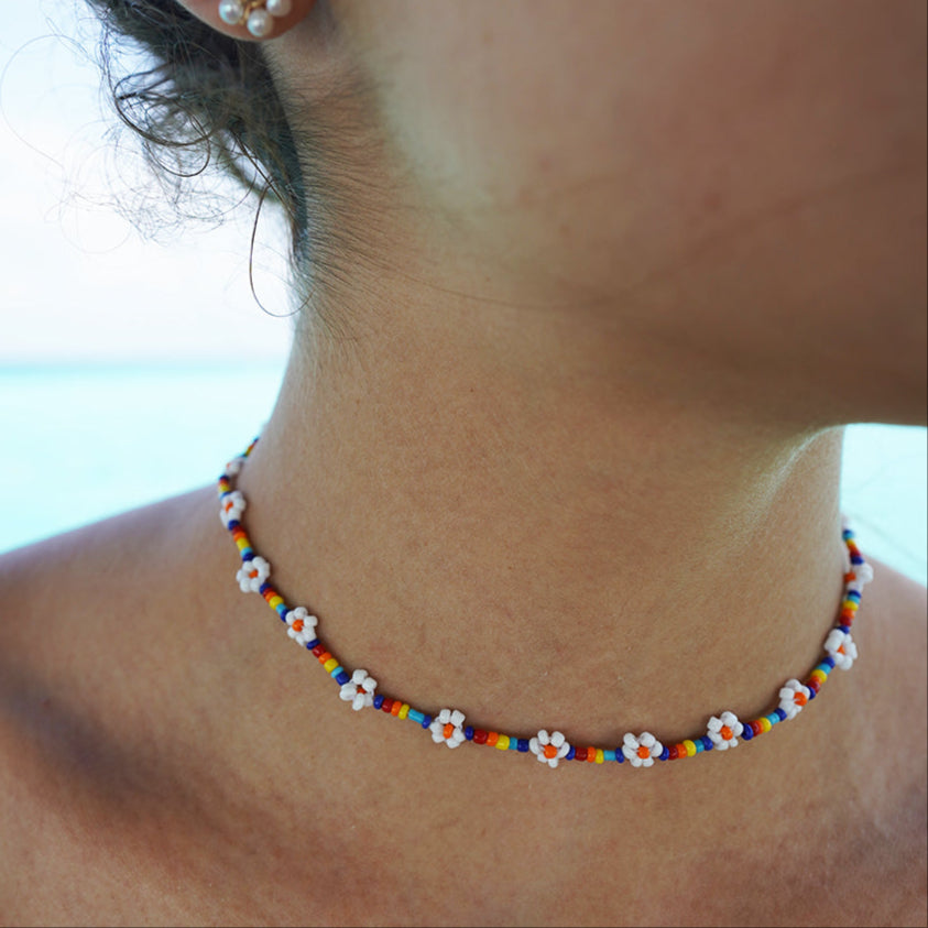 Handmade Seed Bead Daisy Necklace