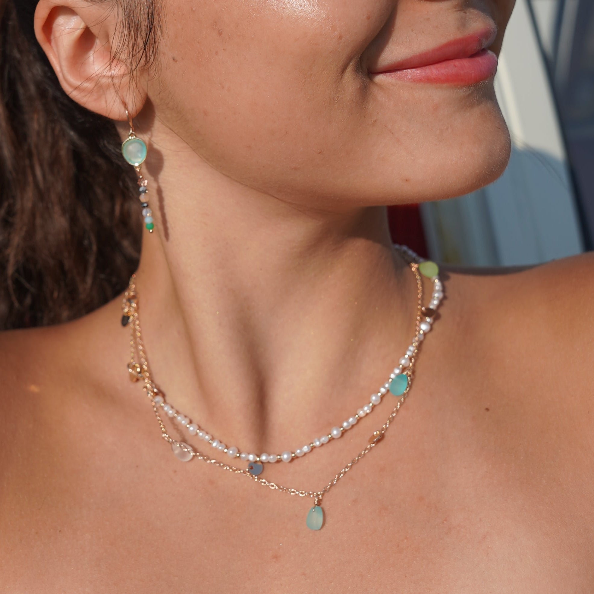 Frosted Glass Teardrop 16" Necklace