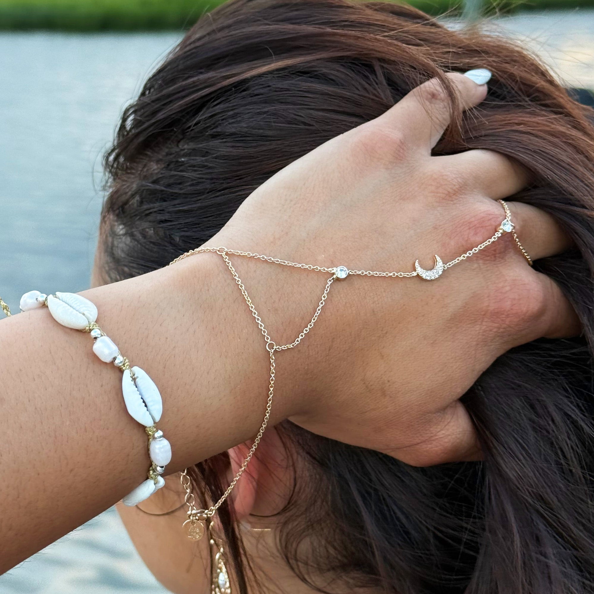 Crystal Moon 7.5'' Hand Chain