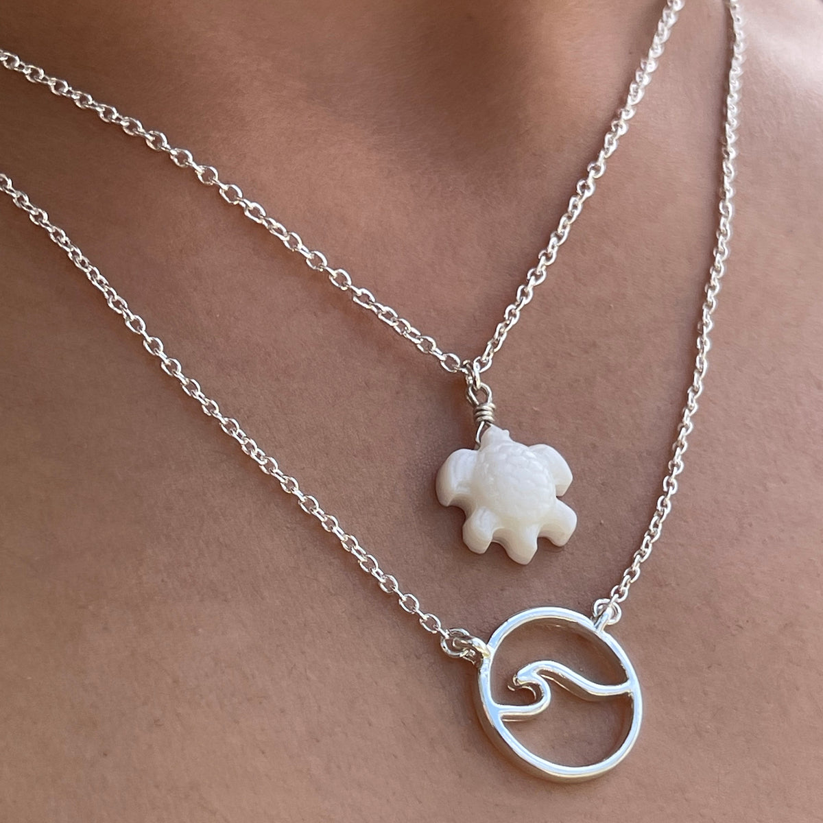 Circle Wave Chain Necklace